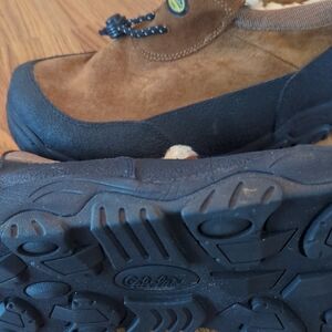 Cabela's Size 13 Men's Tan and Black Slip-On Loafers